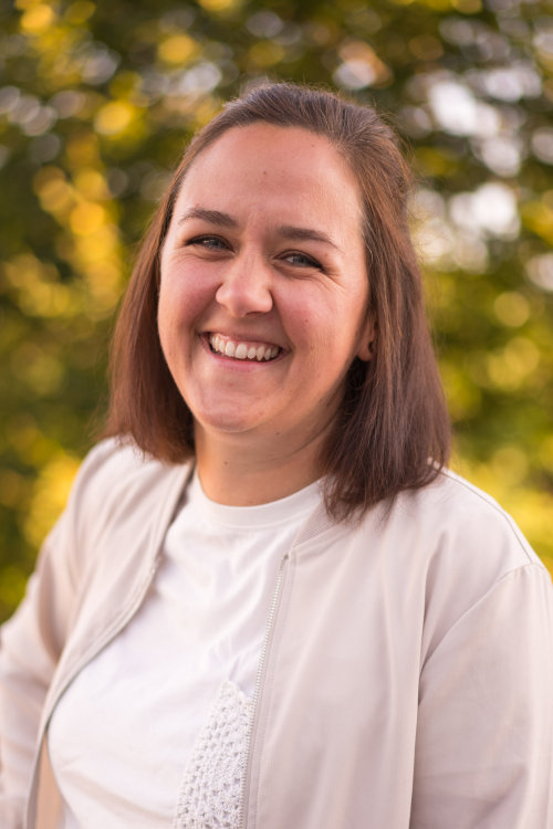 Frau Groß Frau Groß